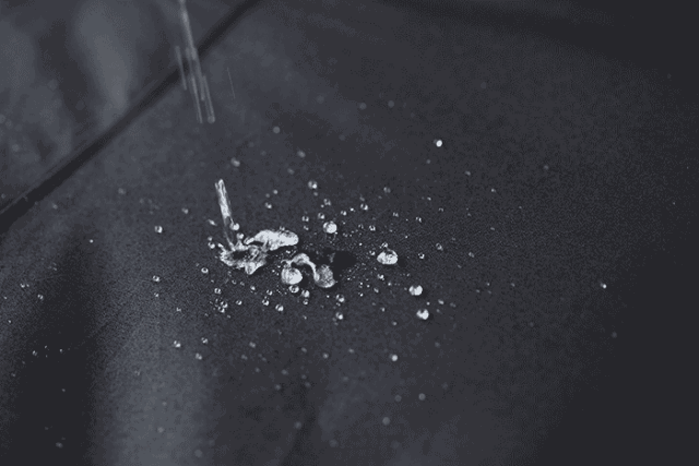 如何給皮具做防水？選擇油性防水劑
